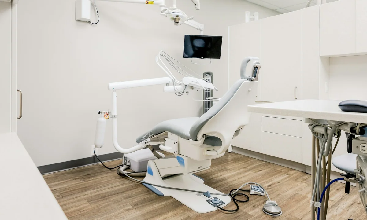 Consultório odontológico moderno e real