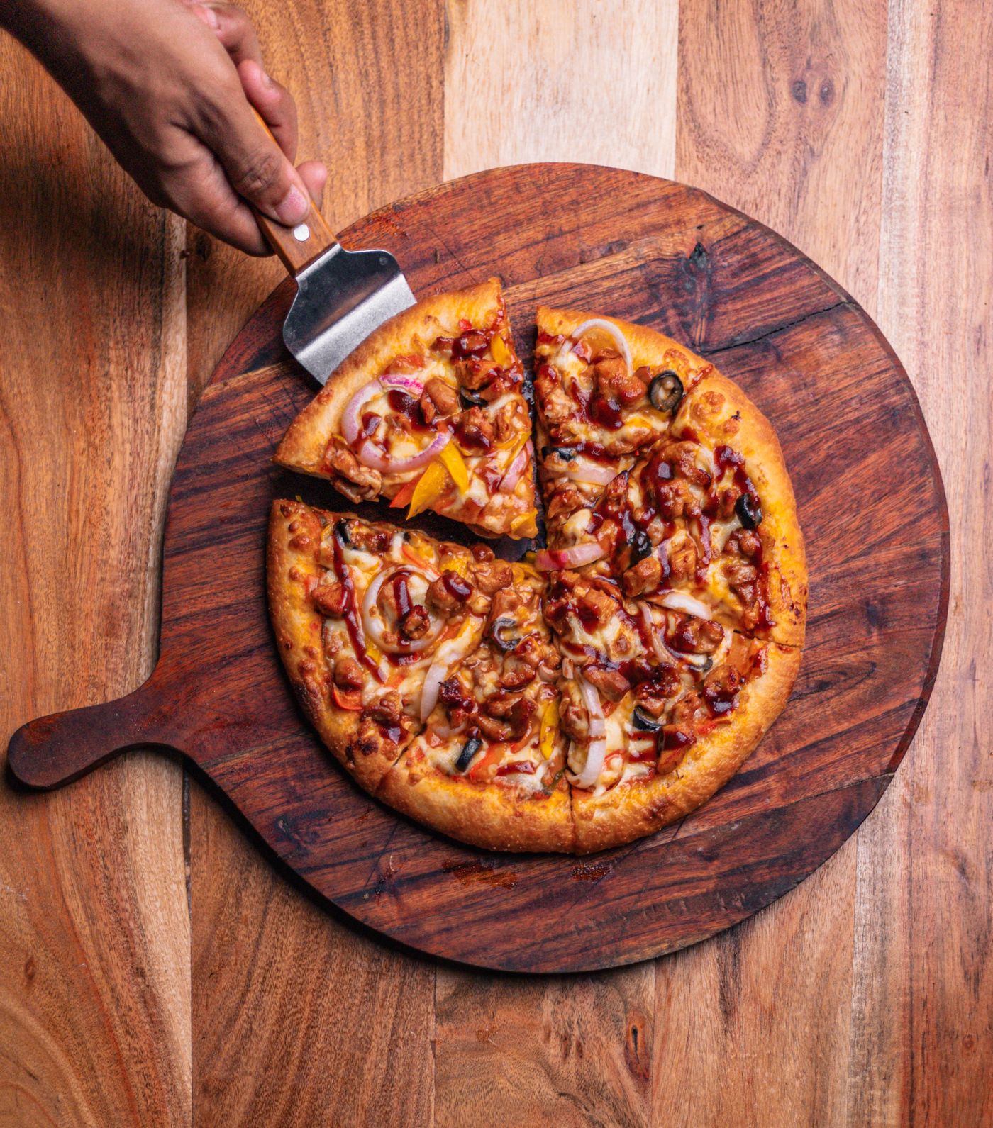 Ingredientes frescos em pizza real